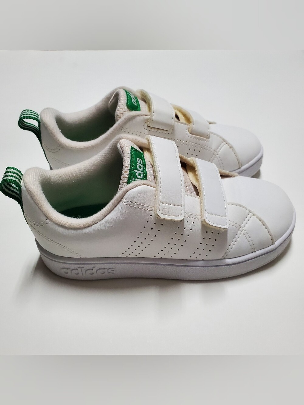 Adidas Neo Comfort Footbed Kids White w/ Green Accents Velcro Strap Sneakers 10K